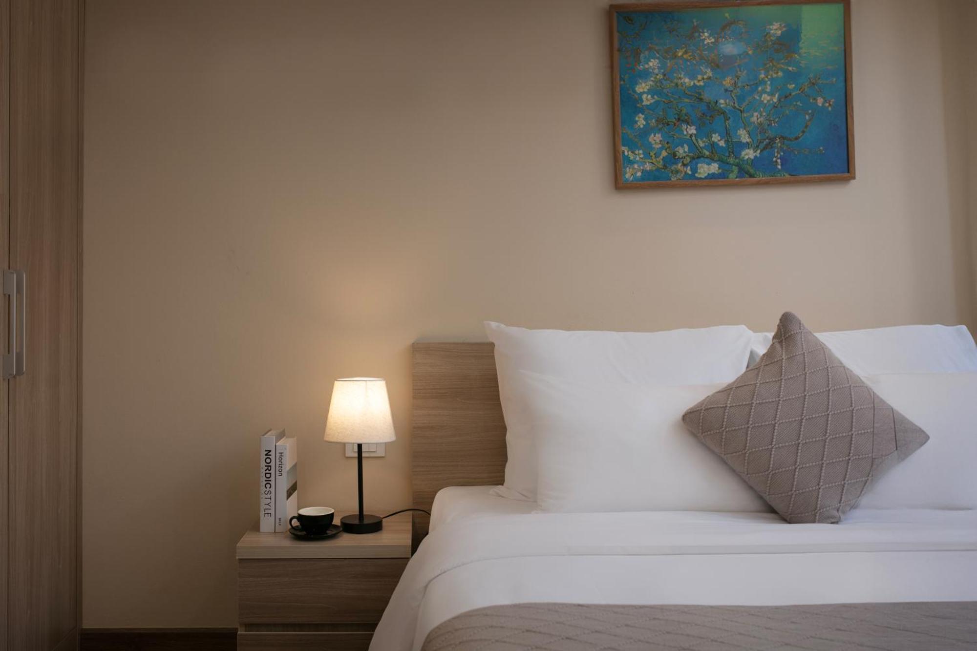 Hb Serviced Apartment - Lac Long Quan Hanoi Eksteriør billede